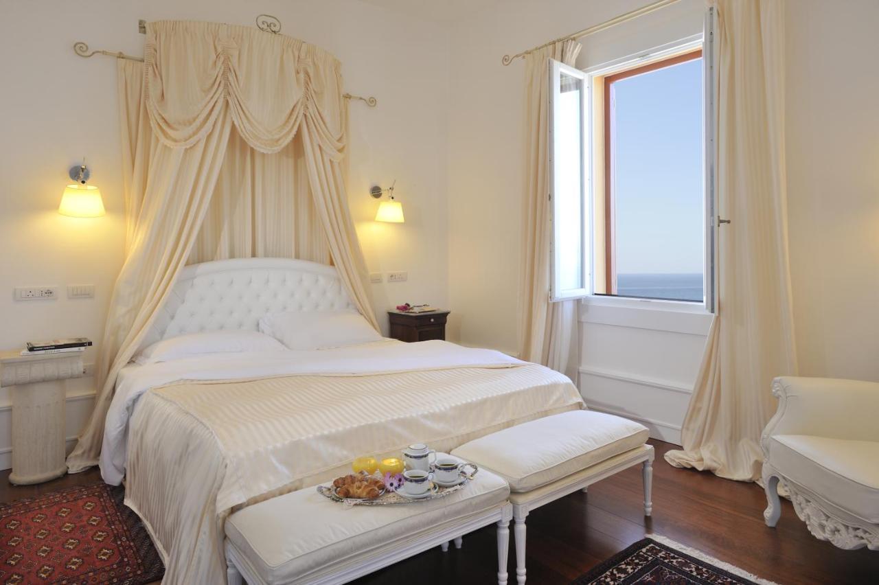 Suite mit Meerblick und Whirlpool